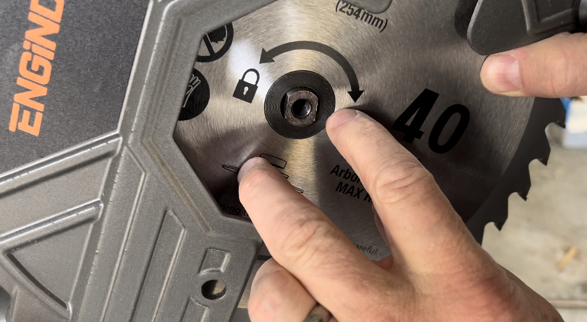 How to Change Blade on a Miter Saw Reviewerst